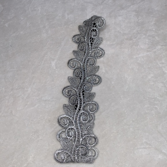 Lot of Four Headbands Cream and Silver Theme - Picture 14 of 15